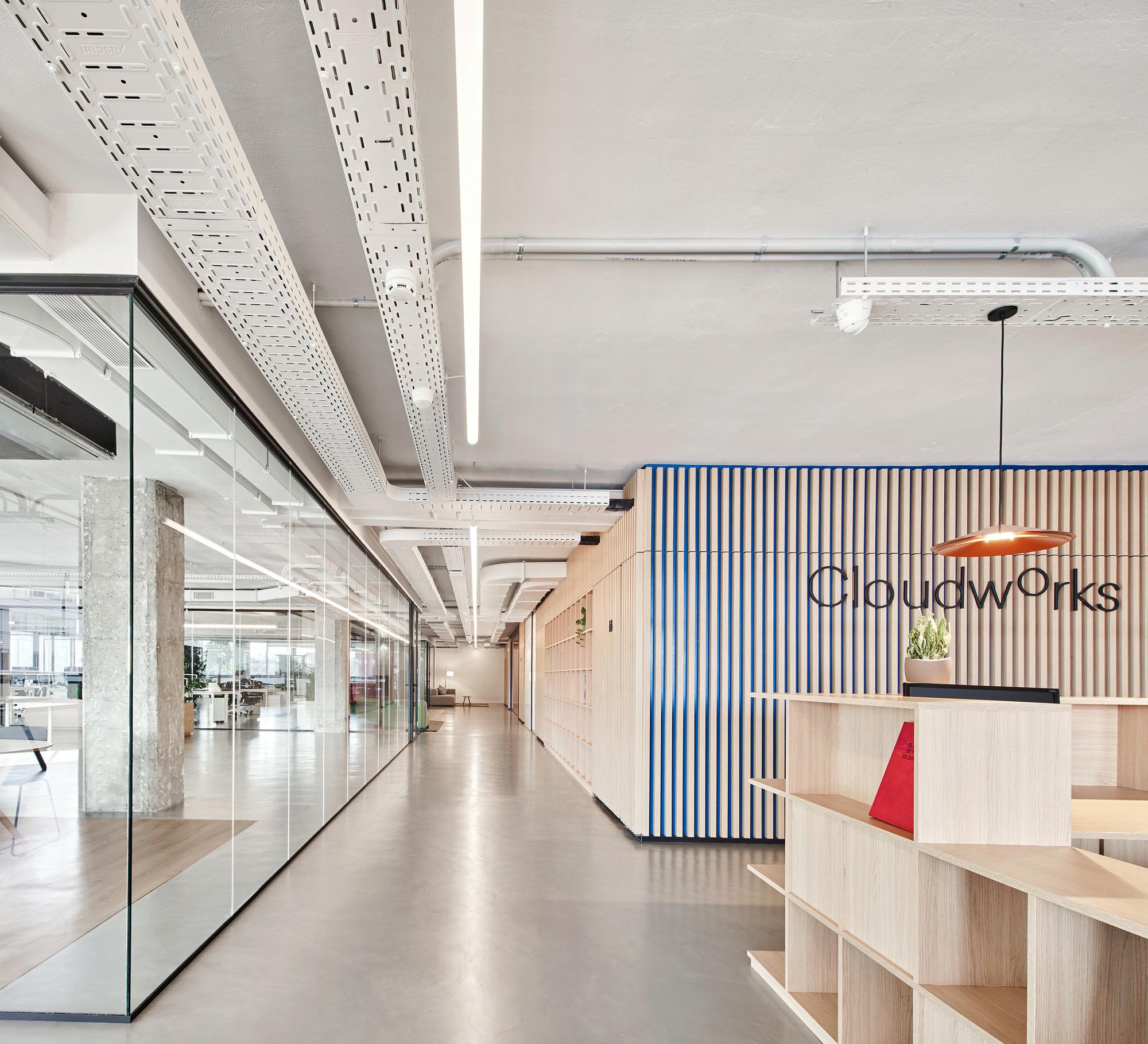 现代简约办公空间Elastiko-金麦道设计素材网www.ycpic  (6) .jpg