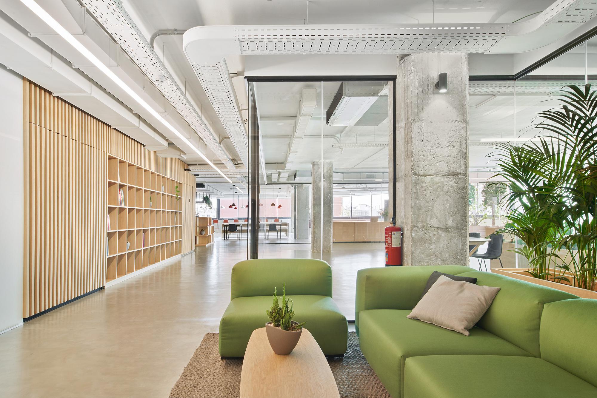 现代简约办公空间Elastiko-金麦道设计素材网www.ycpic  (18) .jpg