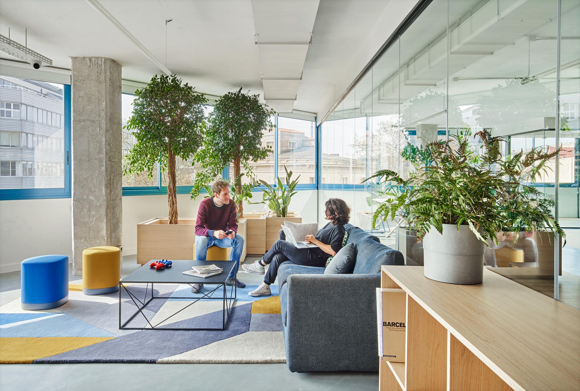 现代简约办公空间Elastiko-金麦道设计素材网www.ycpic  (16) .jpg