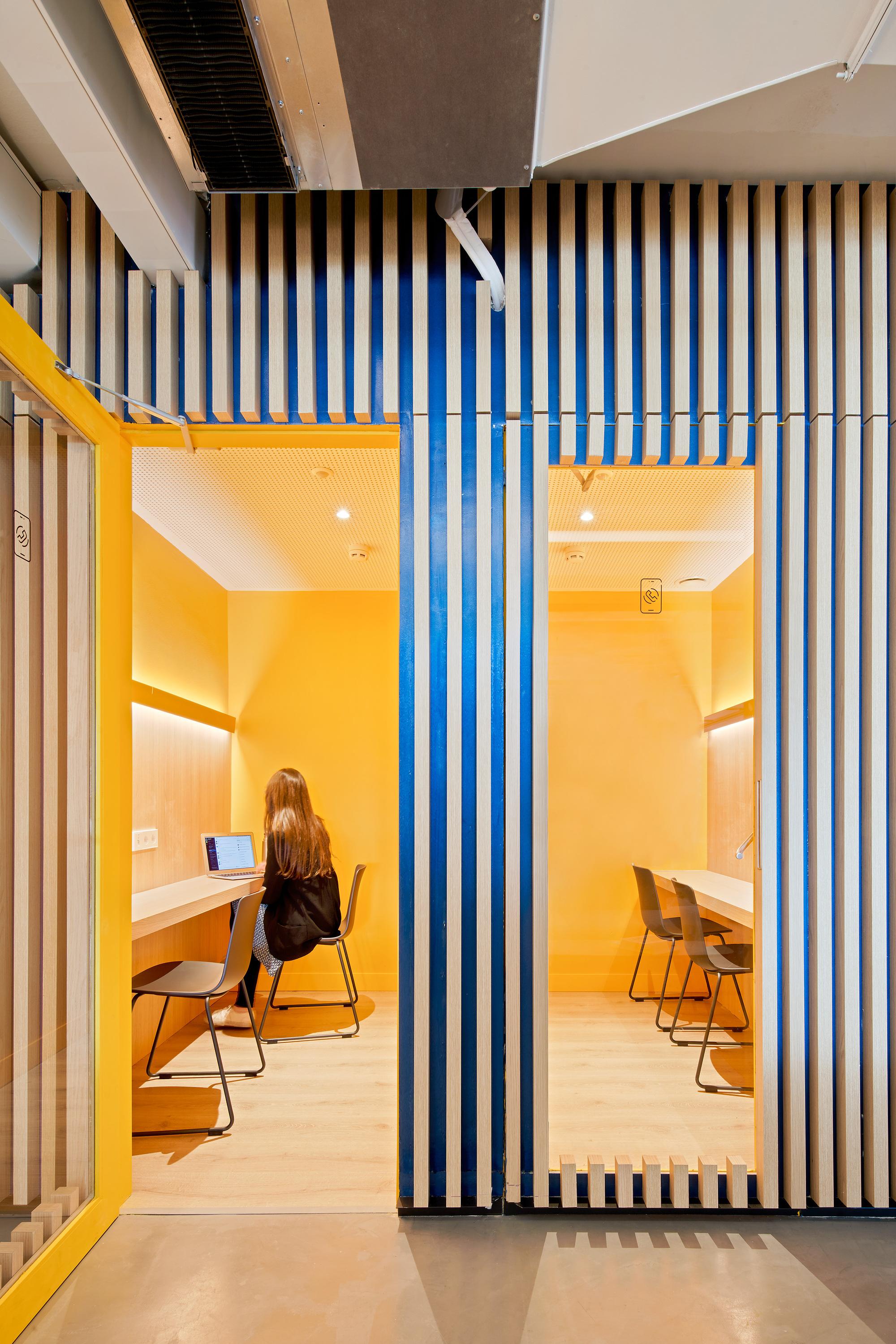 现代简约办公空间Elastiko-金麦道设计素材网www.ycpic  (21) .jpg