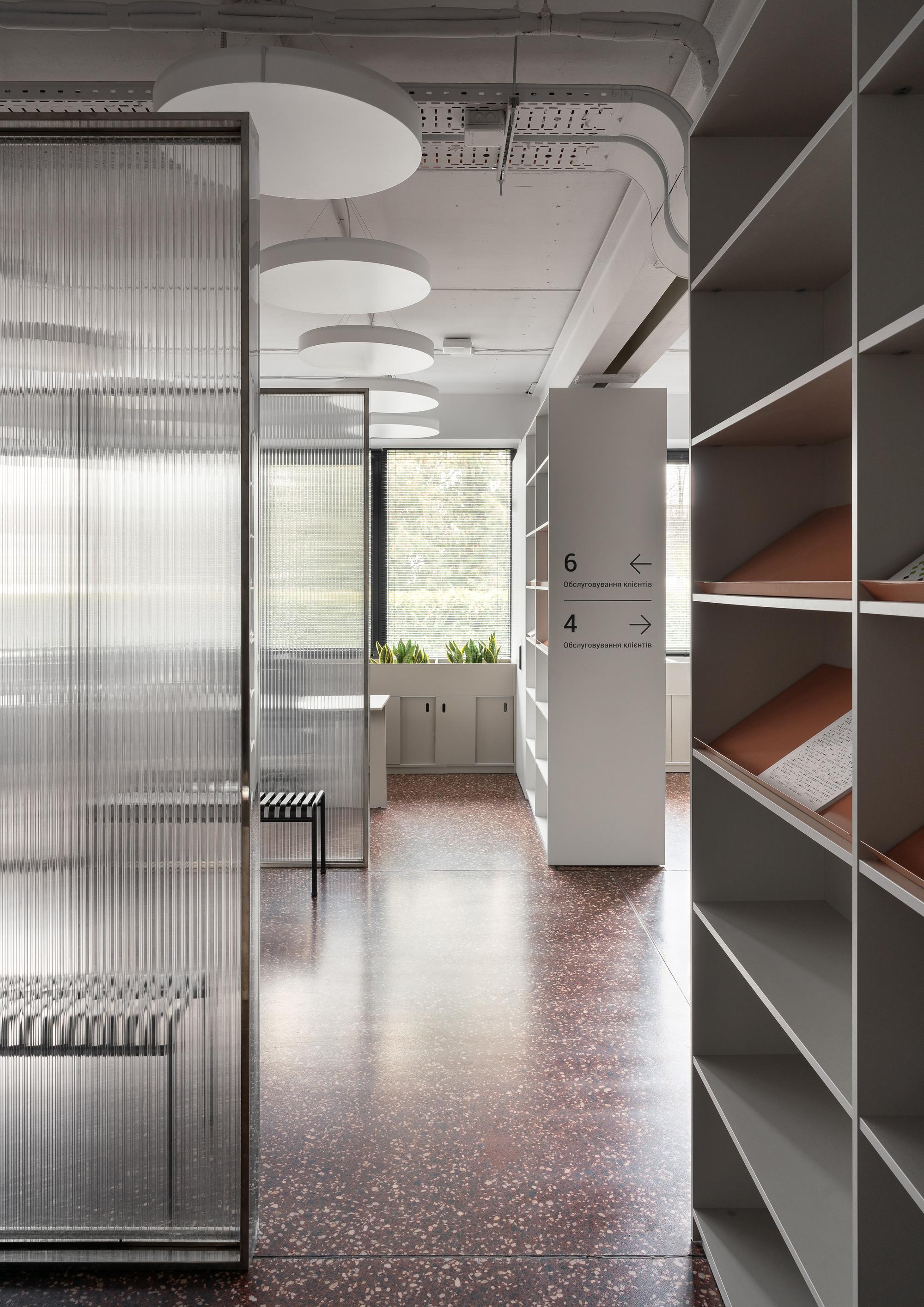 简约办公空间Kovalska Office Space-金麦道设计素材网www.ycpic  (13).jpg