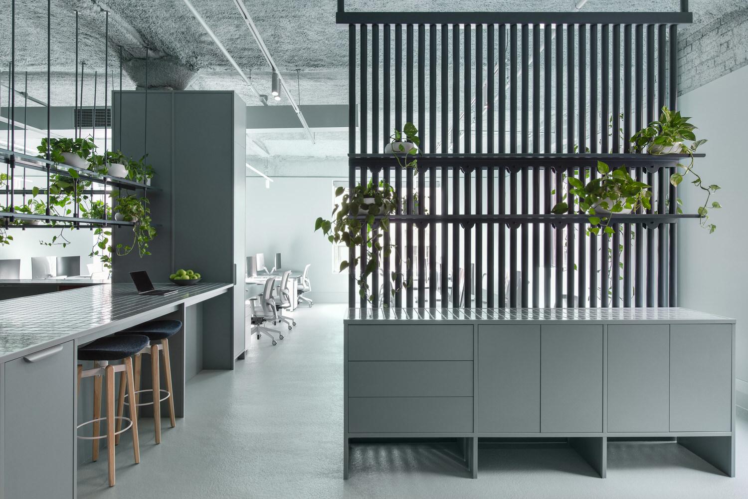 简约办公空间Armitage Jones (5).jpg