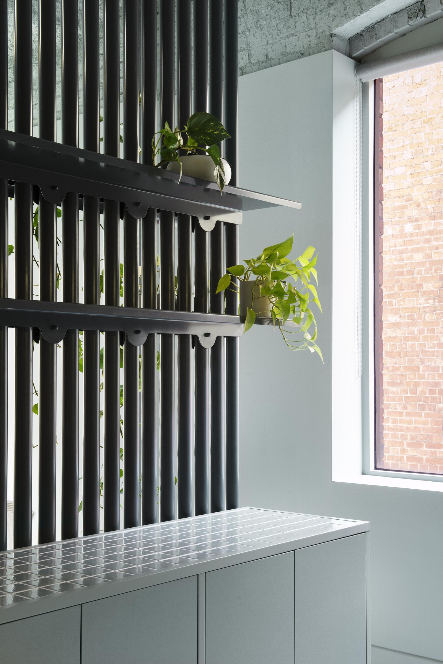 简约办公空间Armitage Jones (3).jpg