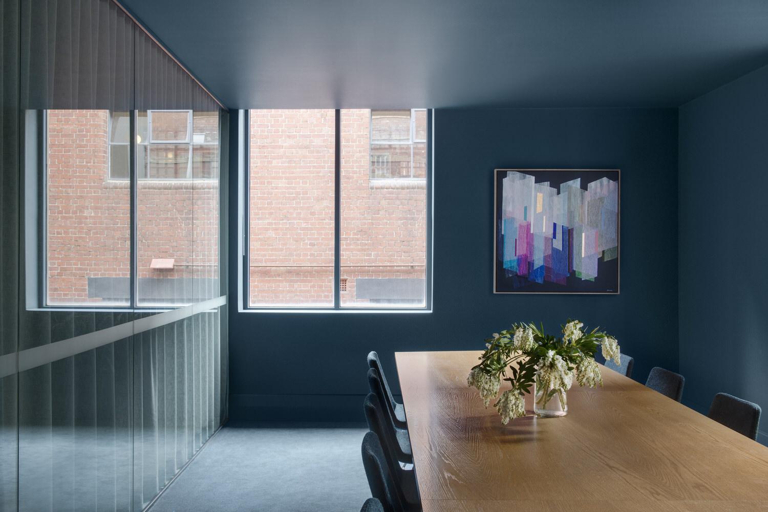 简约办公空间Armitage Jones (1).jpg