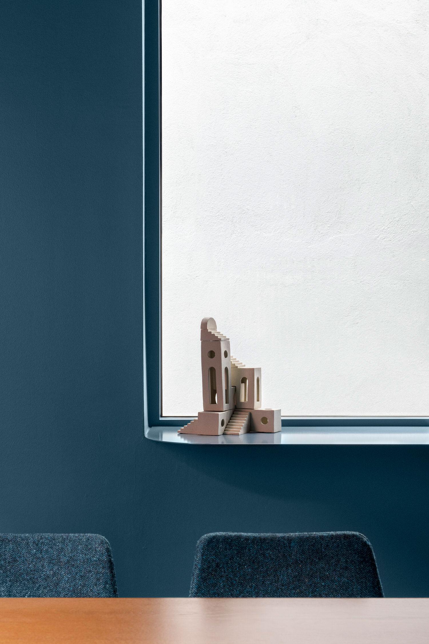 简约办公空间Armitage Jones (10).jpg