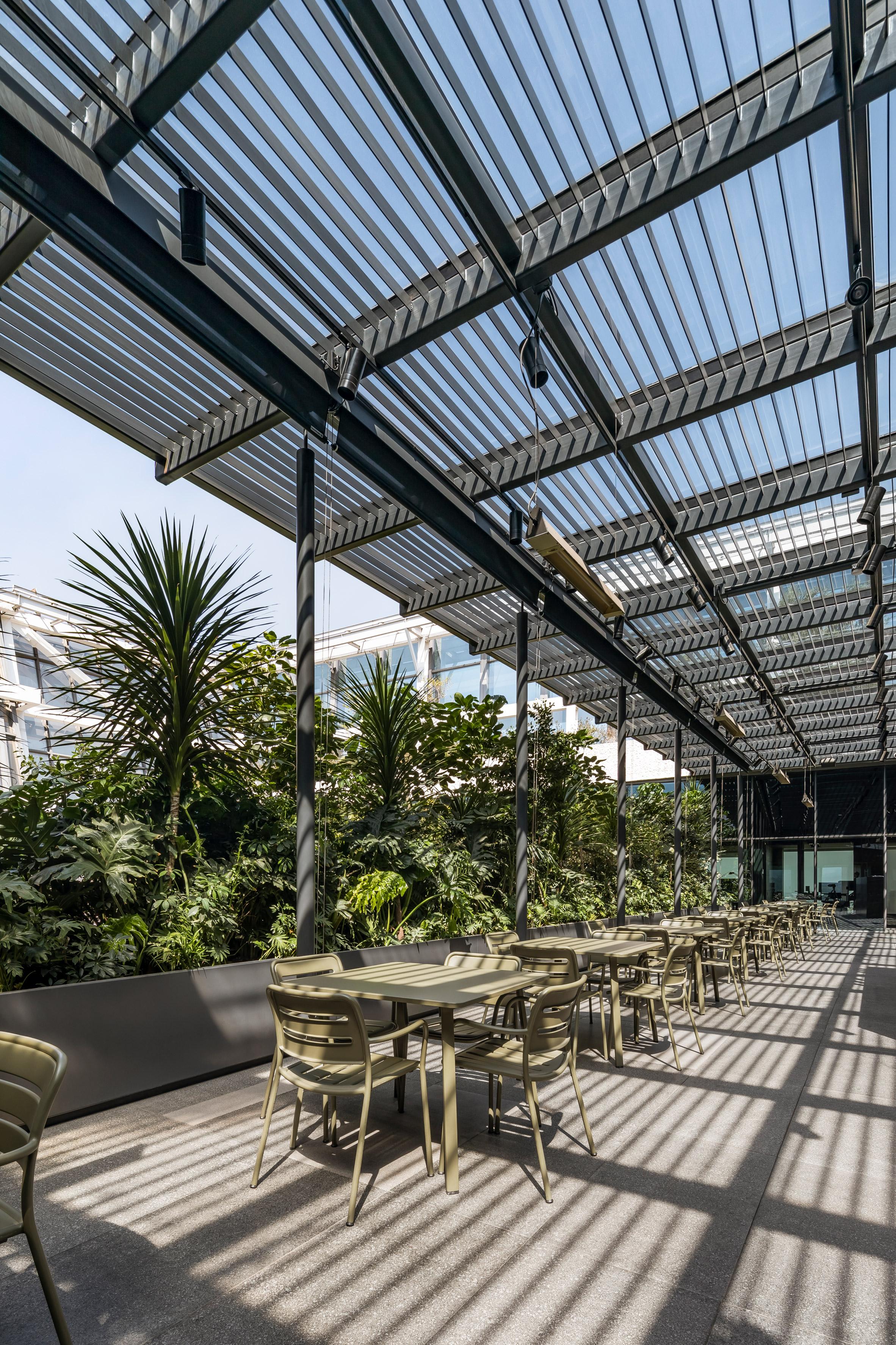 Esrawe Studio办公室-金麦道设计素材网www.ycpic (1).jpg