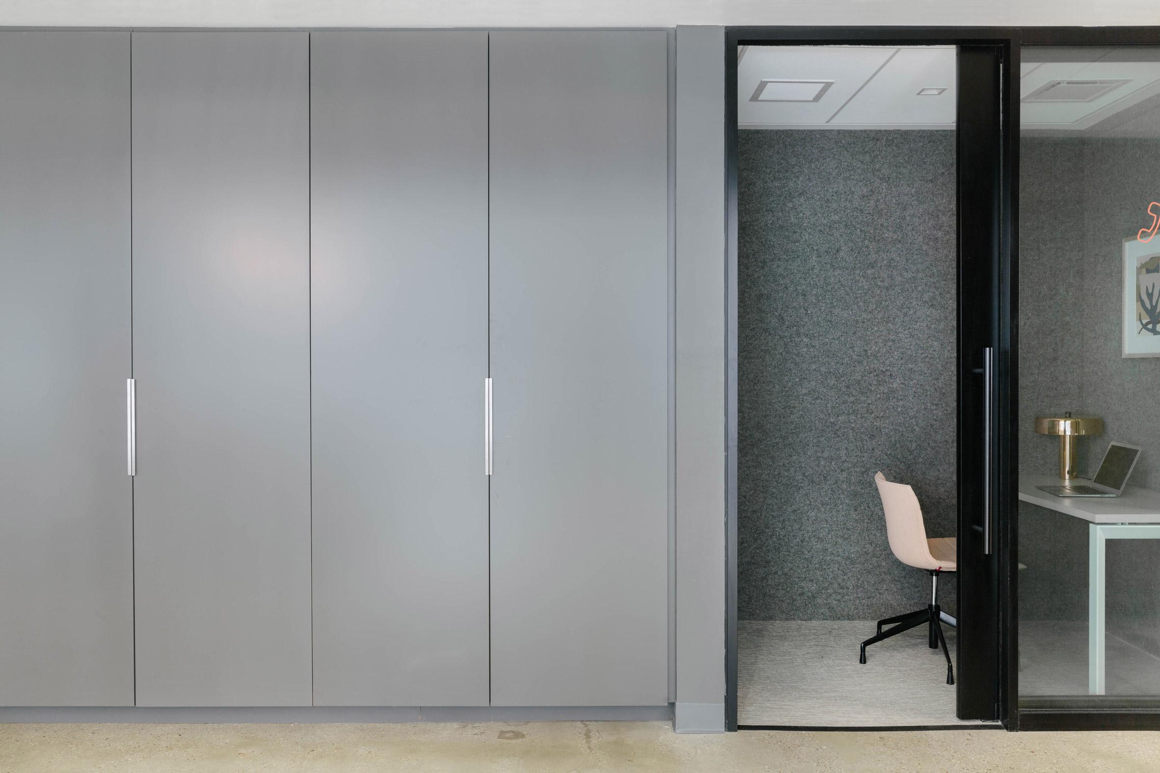 现代简约办公室-金麦道设计素材网www (18).jpg