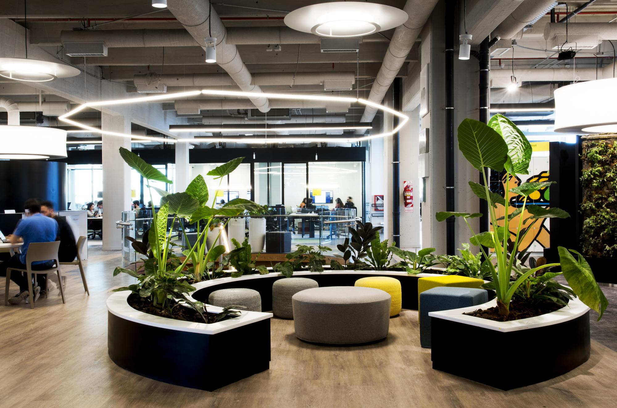  办公室Mercado Libre-金麦道设计素材网www  (13).jpg