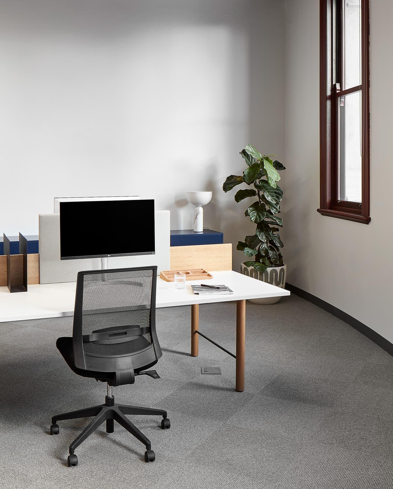 Rezen Studio办公室-金麦道设计素材网www.ycpic (2).jpg