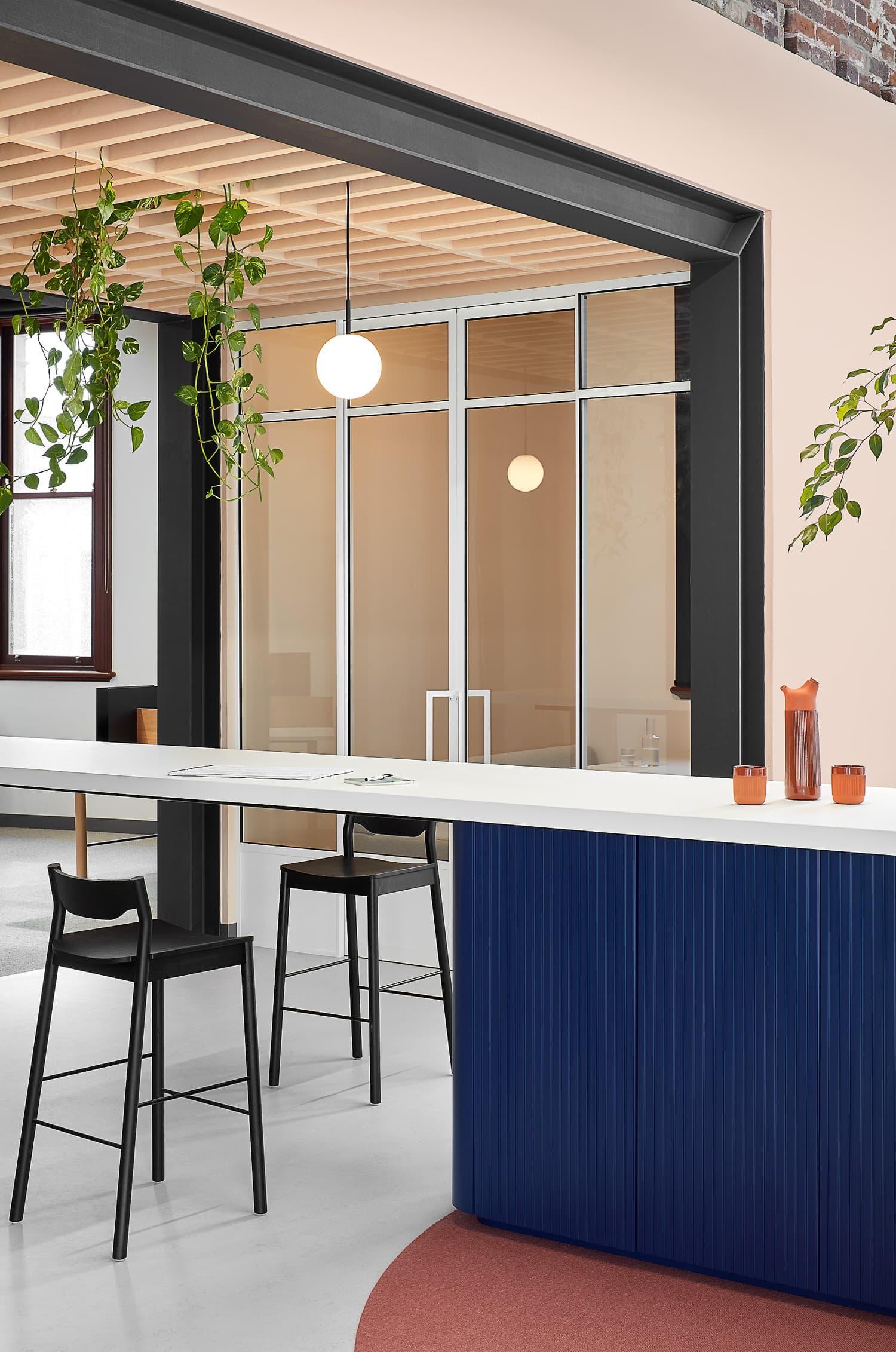 Rezen Studio办公室-金麦道设计素材网www.ycpic (5).jpg