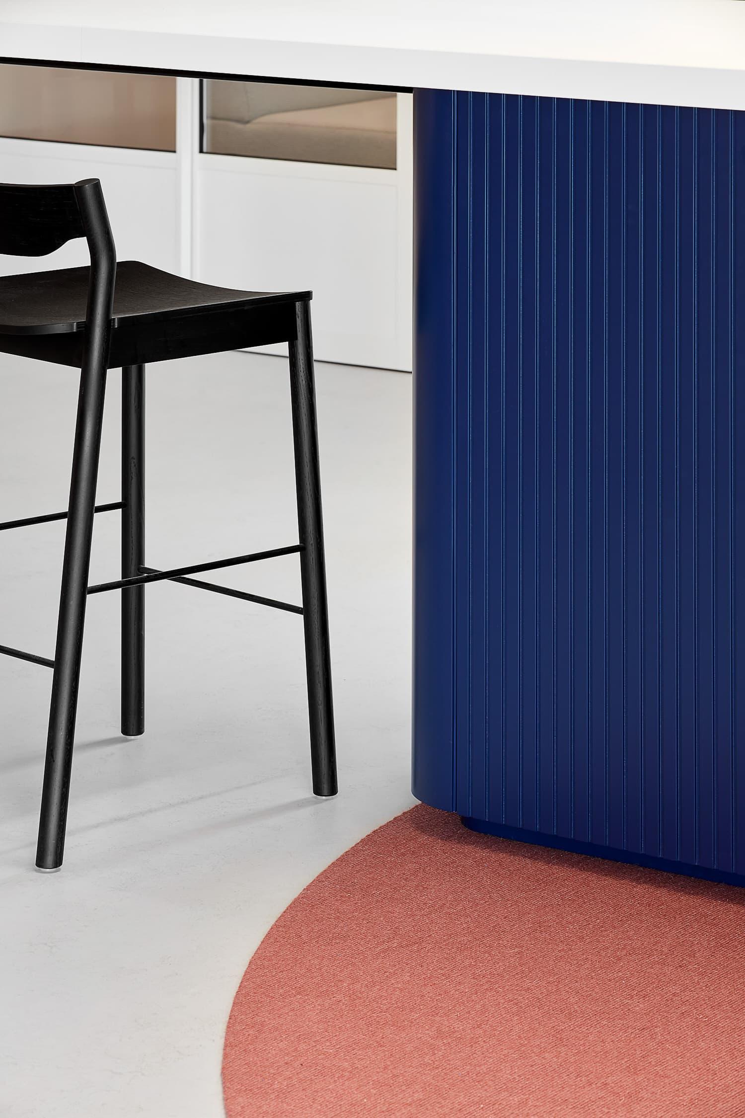 Rezen Studio办公室-金麦道设计素材网www.ycpic (9).jpg