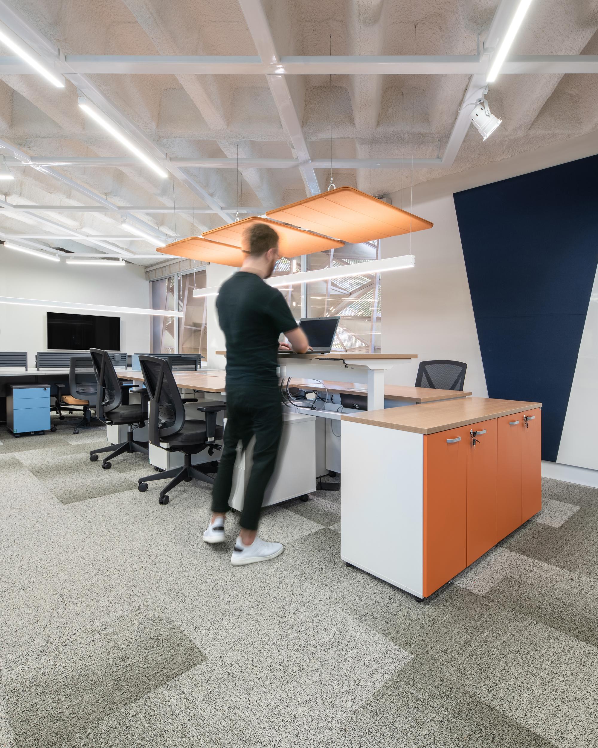 Riccó Hub办公室-金麦道设计素材网www.ycpic (11).jpg