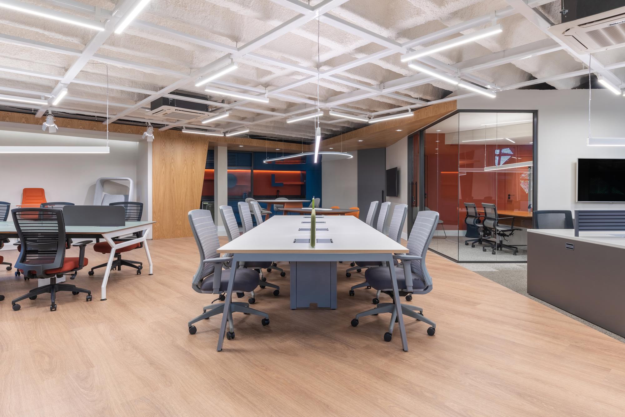 Riccó Hub办公室-金麦道设计素材网www.ycpic (9).jpg