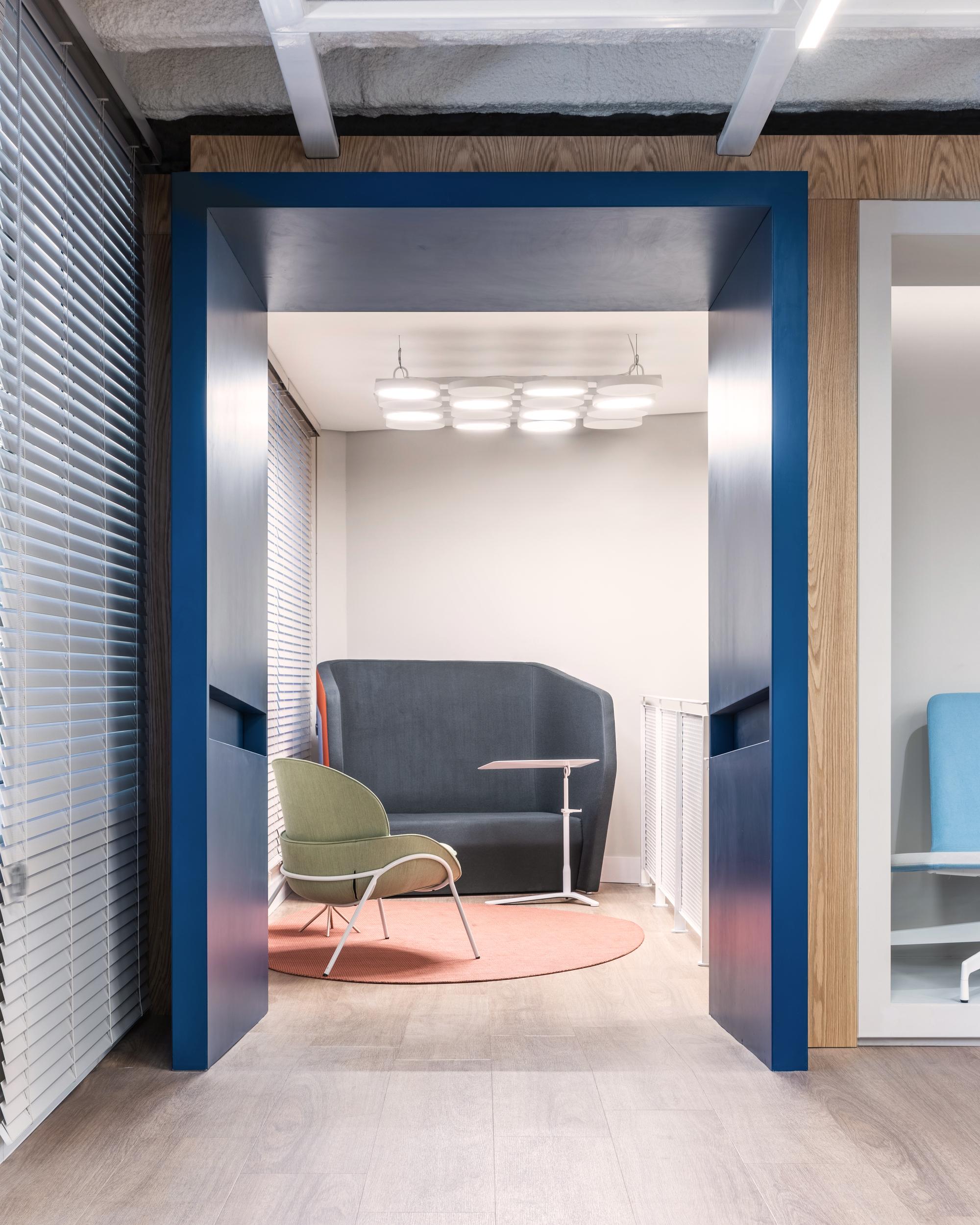 Riccó Hub办公室-金麦道设计素材网www.ycpic (7).jpg