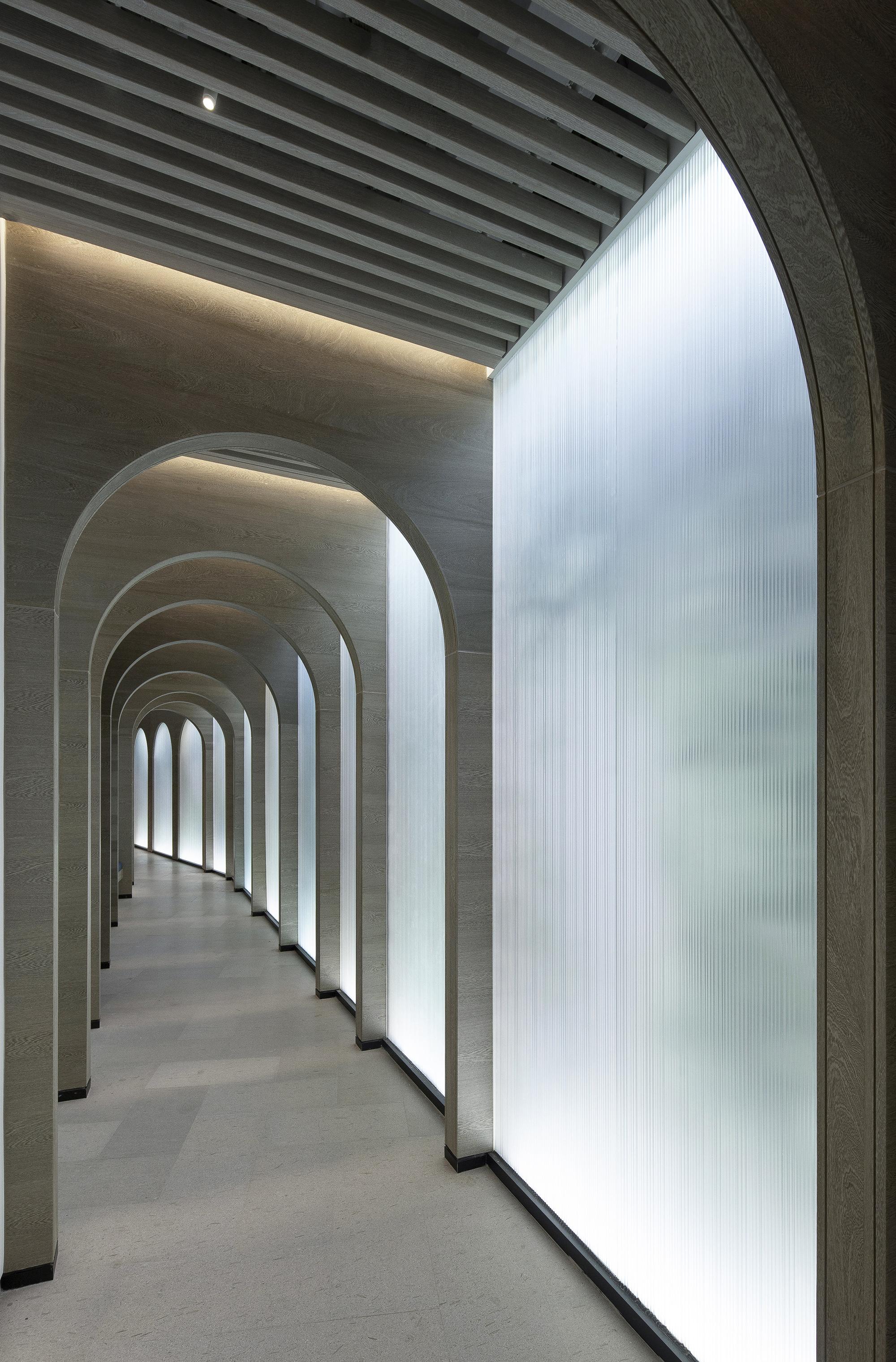 012 一层过道.jpg