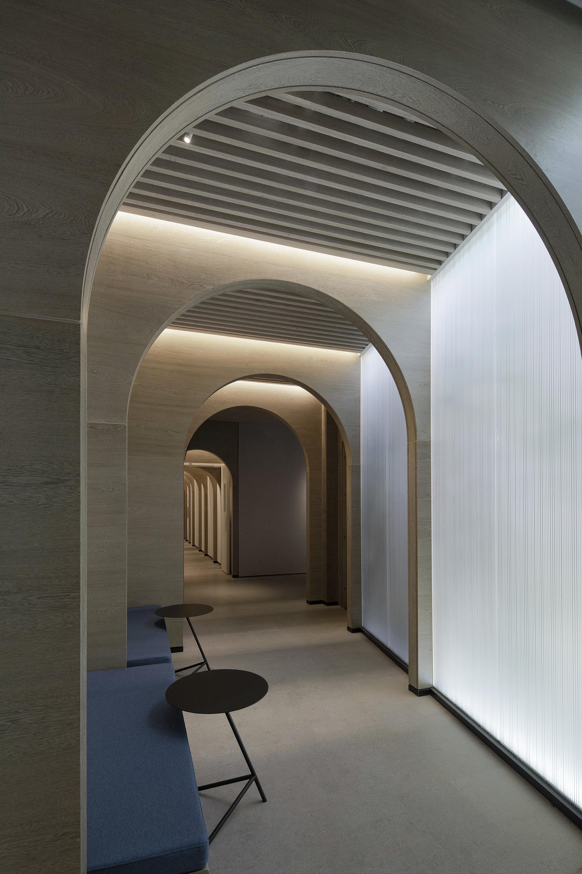 032 二层过道.jpg