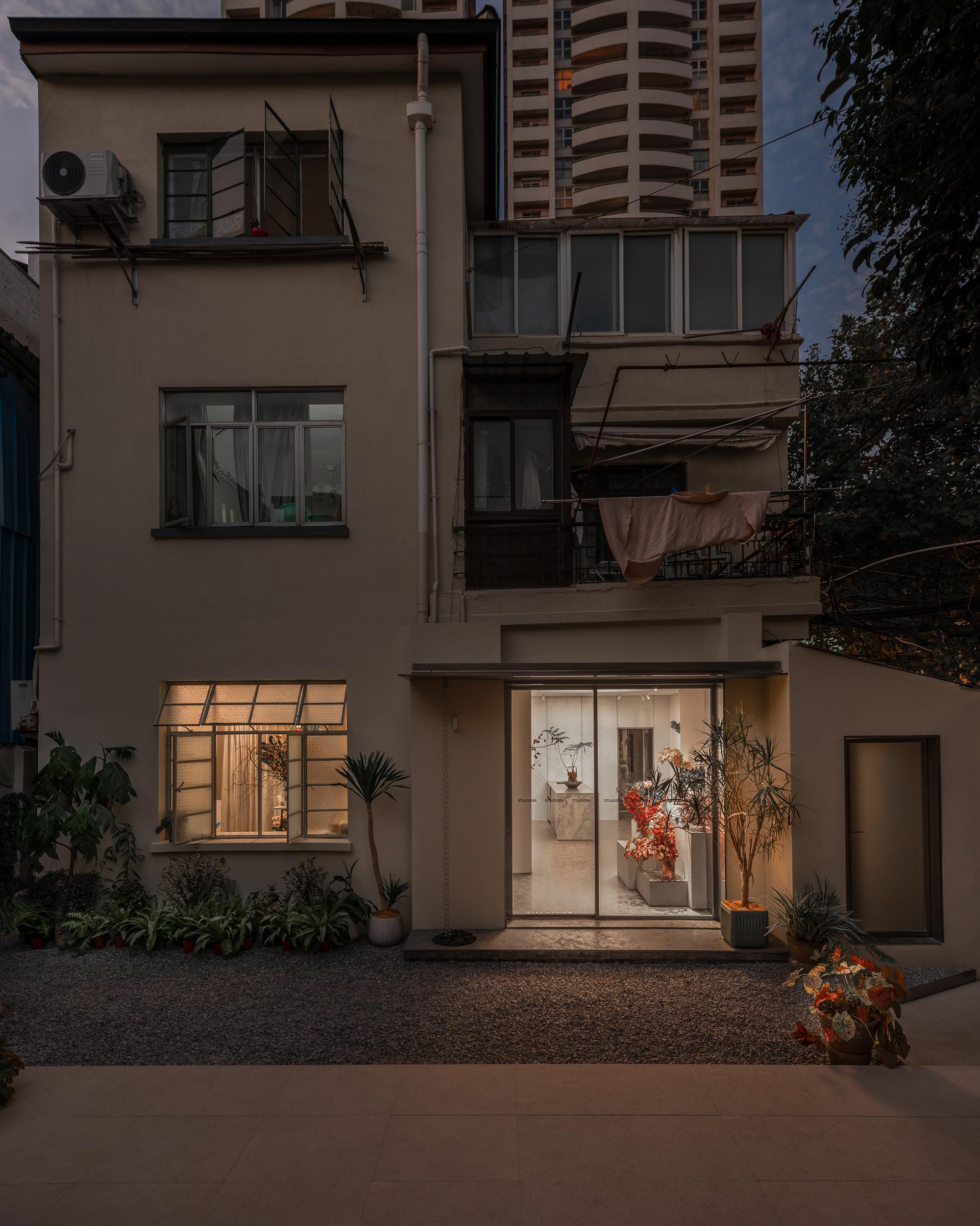 32 摄影：Dirk Weiblen.jpg