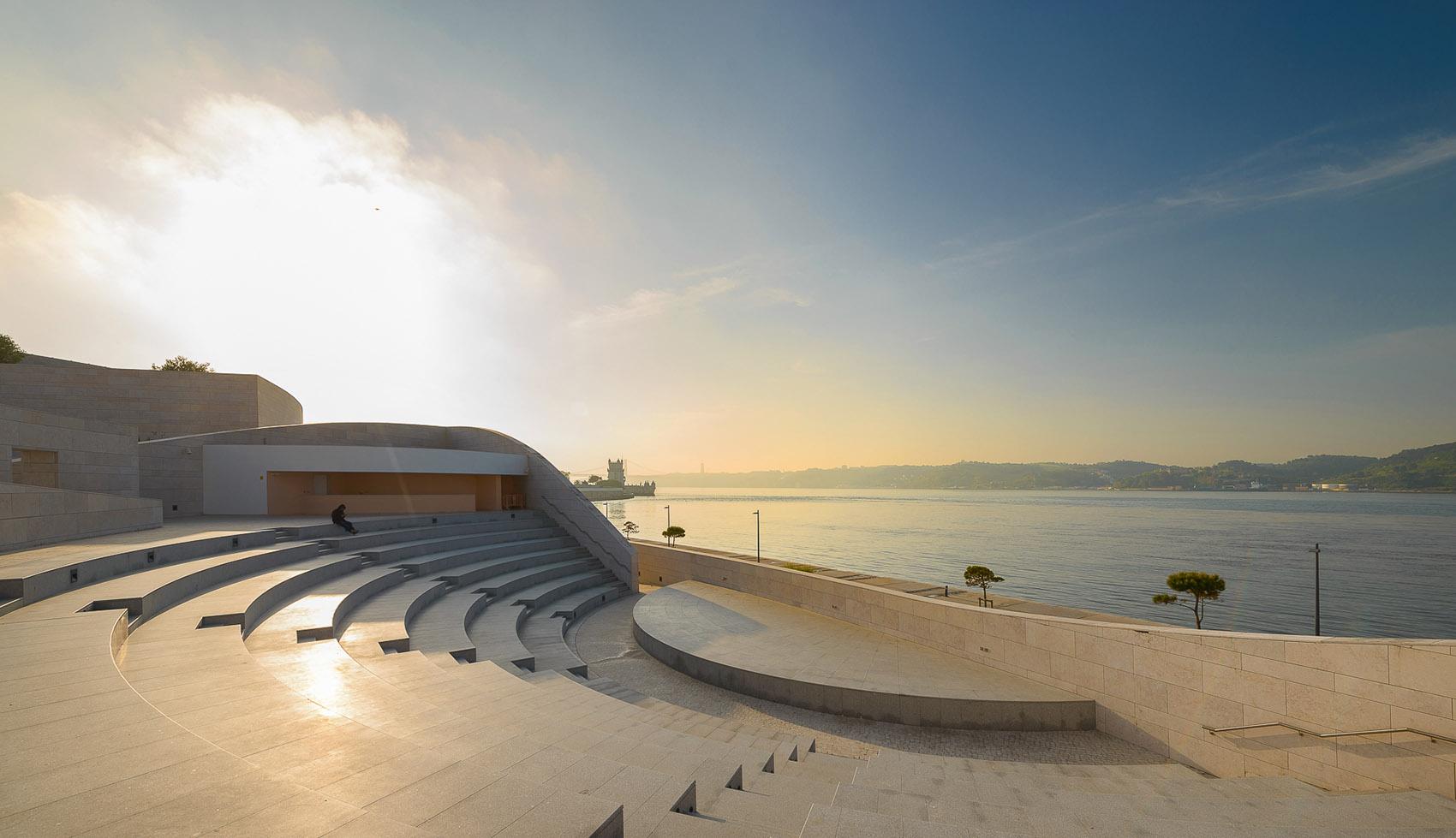 01-champalimaud-center_charles-correa.jpg