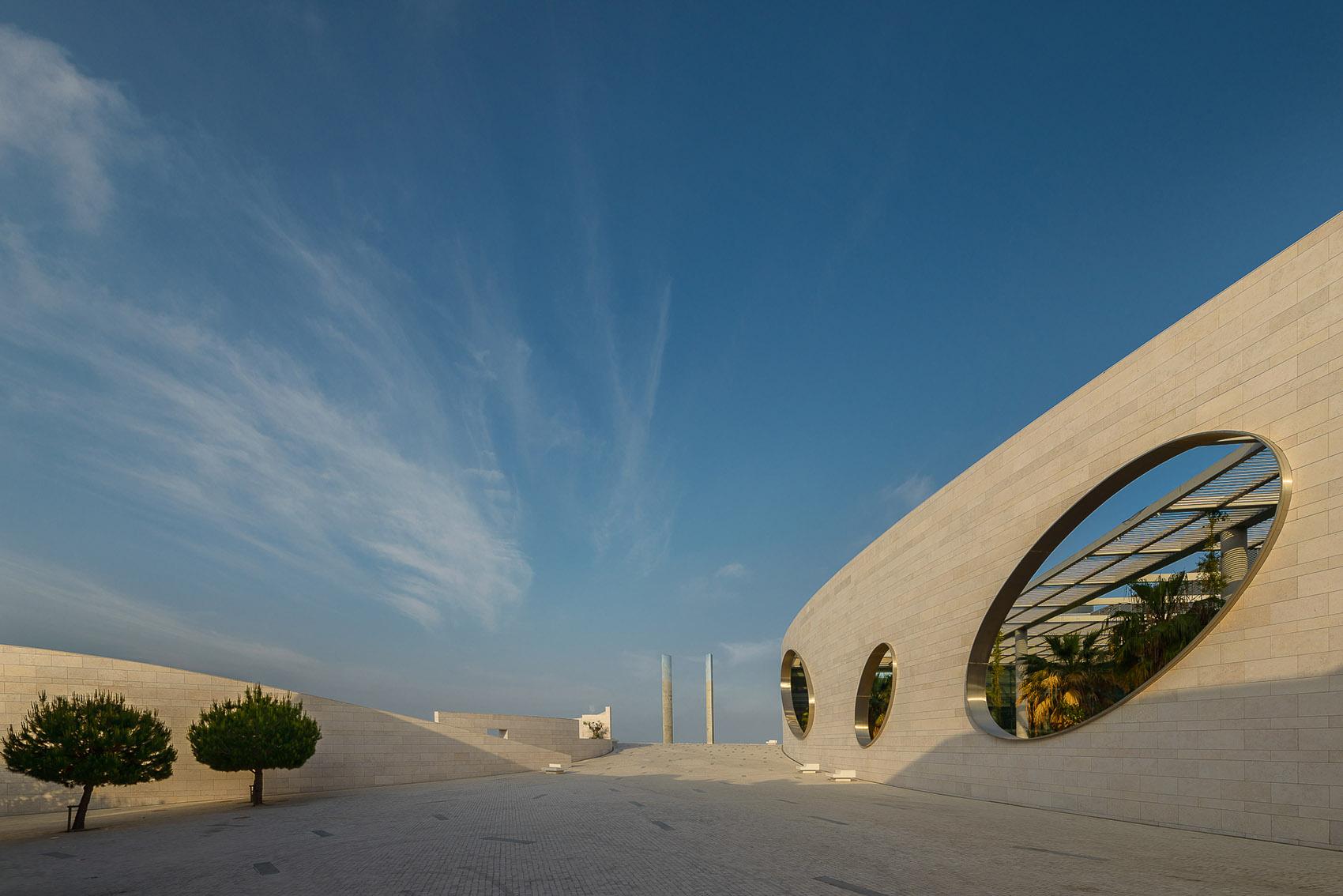 04-champalimaud-center_charles-correa.jpg