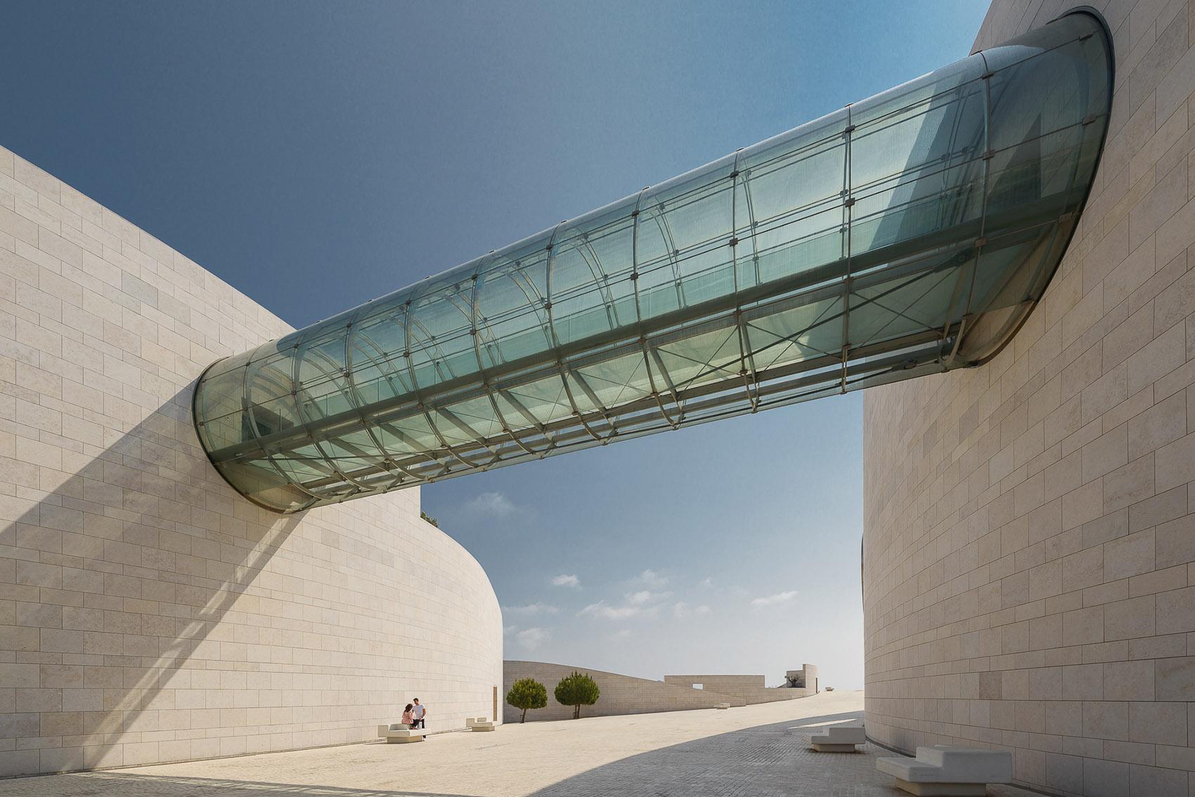 11-champalimaud-center_charles-correa.jpg