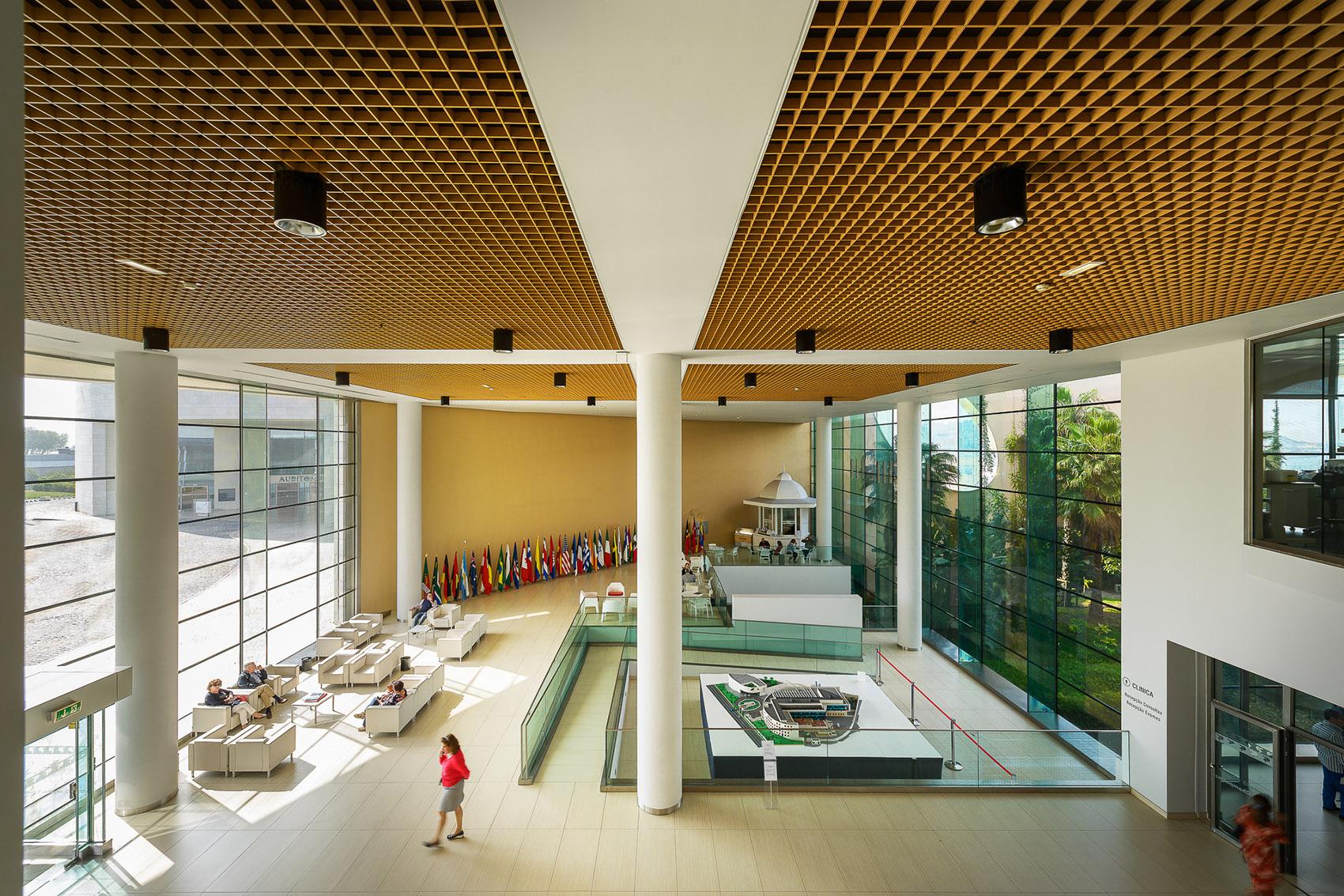 19-champalimaud-center_charles-correa.jpg
