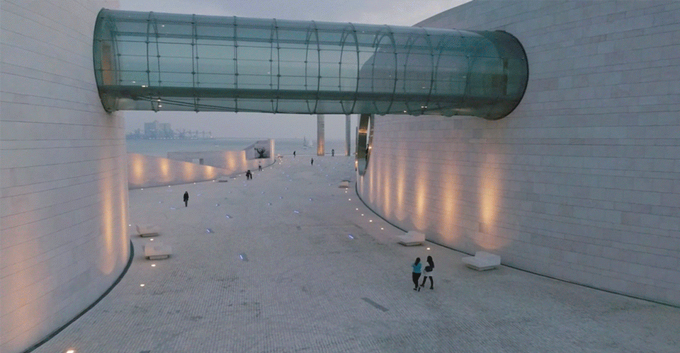 30-champalimaud-center_charles-correa.gif