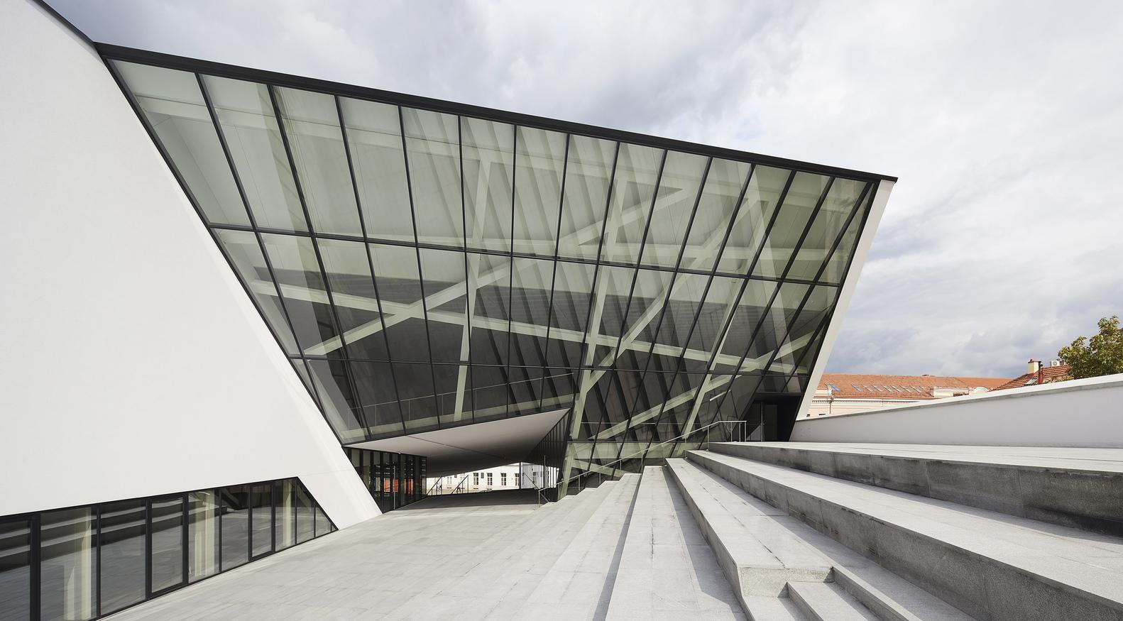 00Studio_Libeskind_MO_Museum_Vilnius_Lithuania_©Hufton_Crow_020.jpg